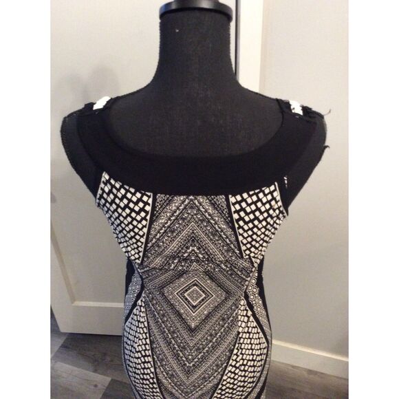 Sandra Darren 6P Maxi Black White print Geometric Dress lace Trim Neckline - Picture 5 of 5